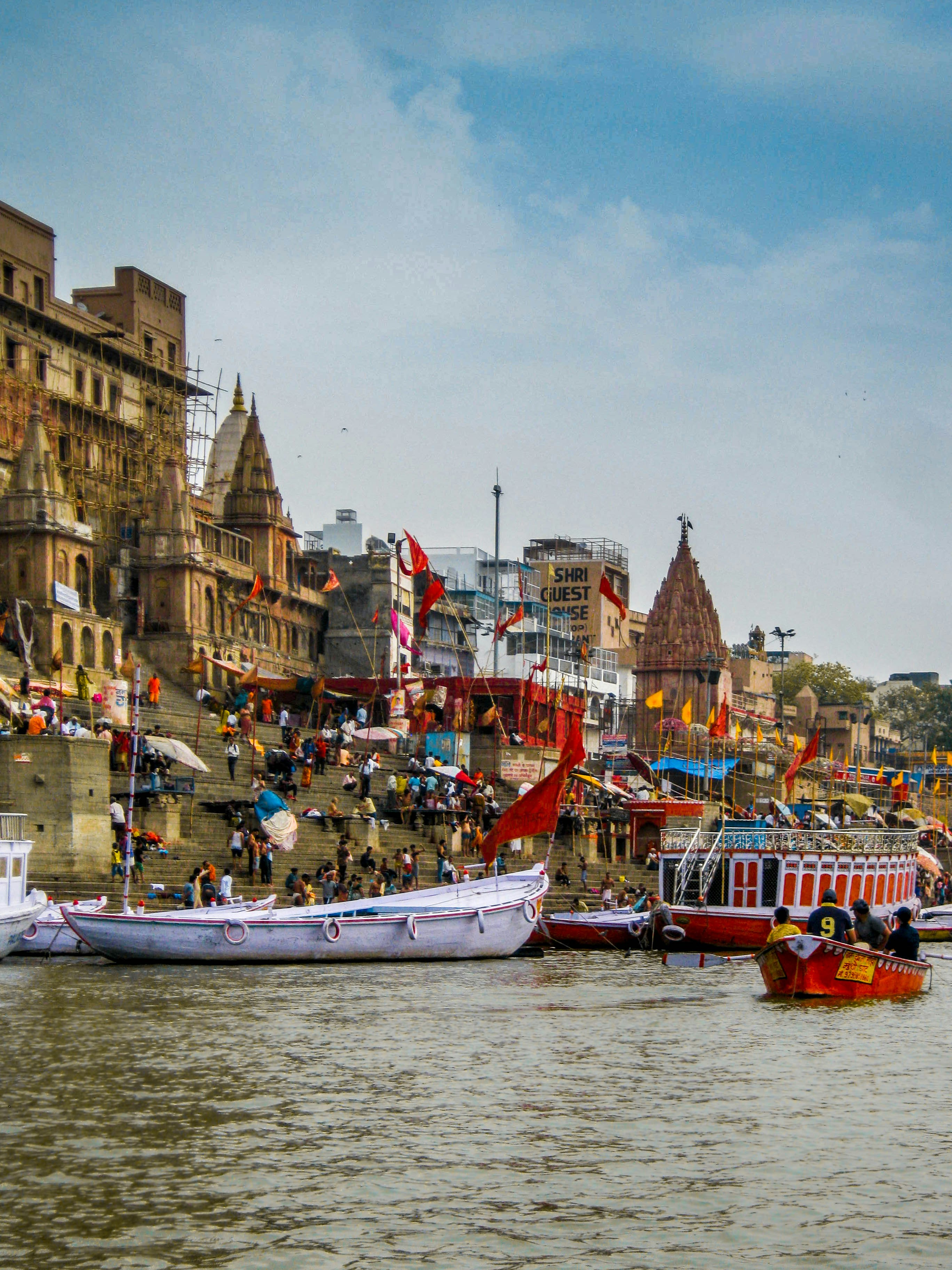 Varanasi Day Tour — Ghats, Kashi Vishwanath & Ganga Aarti